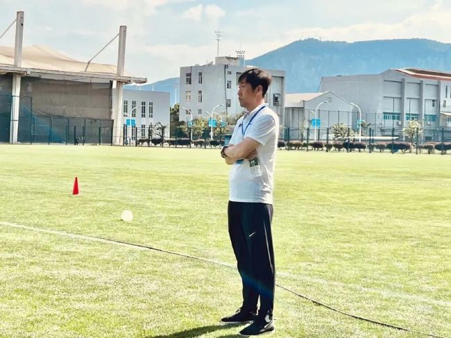 姐姐我人都敢杀，还会被这帮畜生唬住？骆风棠狠狠吞了口口水。